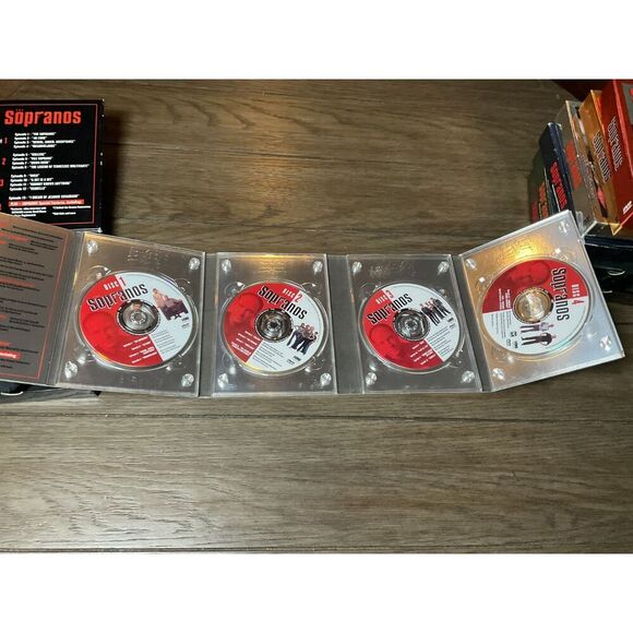 The Sopranos Complete Series - Picture 5 of 6